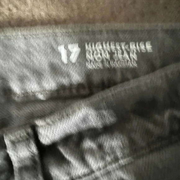 Arizona Jeans Co Mom Jeans Women's 1 7 Charcoal Wash Denim Tapered Leg NWT - Picture 7 of 7